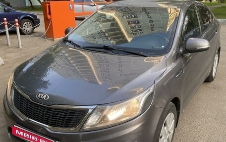 KIA Rio III рестайлинг, 2013 год, 840 000 рублей, 2 фотография