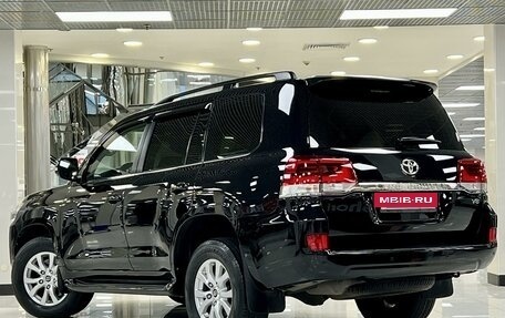 Toyota Land Cruiser 200, 2015 год, 6 298 000 рублей, 4 фотография