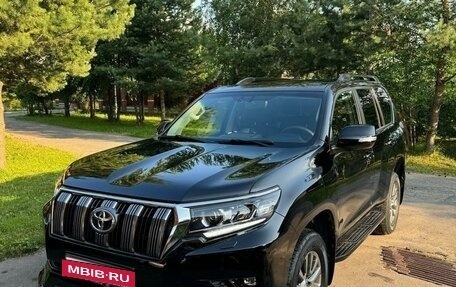 Toyota Land Cruiser Prado 150 рестайлинг 2, 2017 год, 4 850 000 рублей, 1 фотография