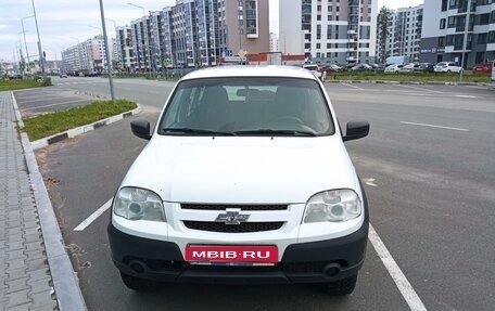 Chevrolet Niva I рестайлинг, 2016 год, 810 000 рублей, 1 фотография