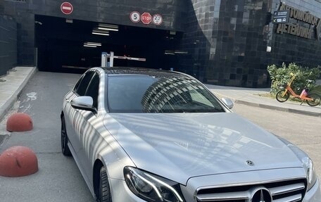 Mercedes-Benz E-Класс, 2019 год, 4 490 000 рублей, 5 фотография