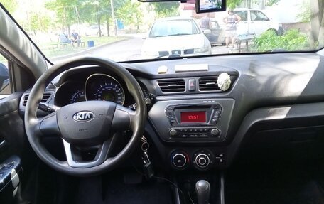 KIA Rio III рестайлинг, 2013 год, 1 050 000 рублей, 7 фотография