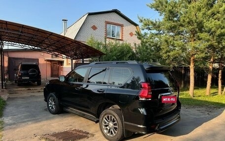 Toyota Land Cruiser Prado 150 рестайлинг 2, 2017 год, 4 850 000 рублей, 4 фотография