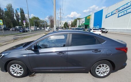 Hyundai Solaris II рестайлинг, 2021 год, 1 860 000 рублей, 4 фотография