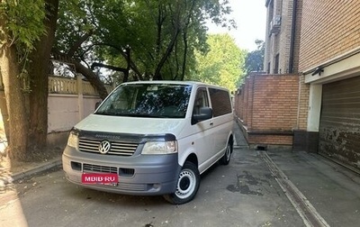 Volkswagen Transporter T5 рестайлинг, 2004 год, 2 650 000 рублей, 1 фотография