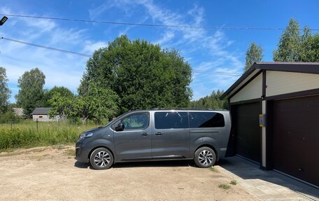 Peugeot Traveller I, 2019 год, 3 200 000 рублей, 4 фотография