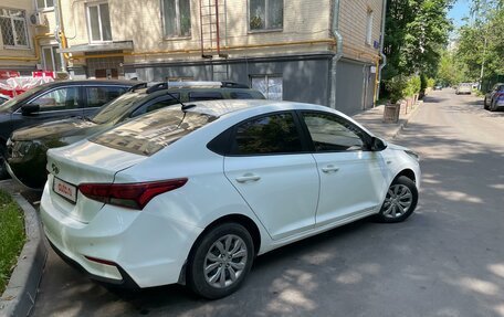 Hyundai Solaris II рестайлинг, 2018 год, 1 100 000 рублей, 3 фотография
