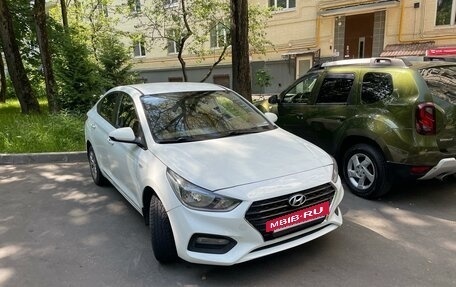 Hyundai Solaris II рестайлинг, 2018 год, 1 100 000 рублей, 2 фотография