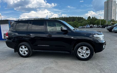 Toyota Land Cruiser 200, 2011 год, 2 999 000 рублей, 7 фотография