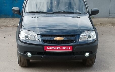 Chevrolet Niva I рестайлинг, 2015 год, 820 000 рублей, 2 фотография