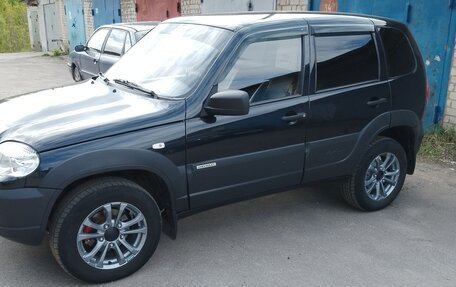 Chevrolet Niva I рестайлинг, 2015 год, 820 000 рублей, 14 фотография