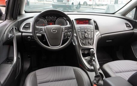 Opel Astra J, 2013 год, 1 029 000 рублей, 6 фотография