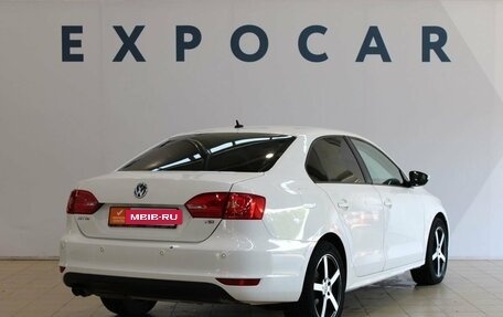Volkswagen Jetta VI, 2013 год, 900 000 рублей, 3 фотография