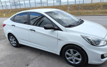 Hyundai Solaris II рестайлинг, 2013 год, 799 999 рублей, 8 фотография