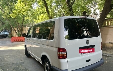 Volkswagen Transporter T5 рестайлинг, 2004 год, 2 650 000 рублей, 3 фотография