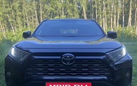 Toyota RAV4, 2019 год, 2 800 000 рублей, 5 фотография