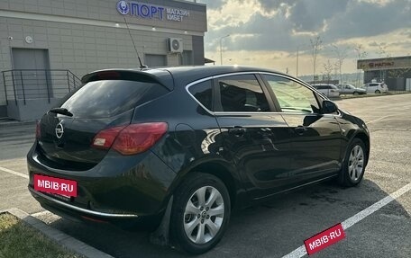 Opel Astra J, 2014 год, 890 000 рублей, 4 фотография