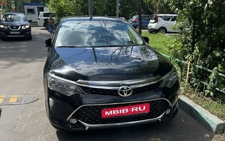Toyota Camry, 2017 год, 2 319 000 рублей, 3 фотография