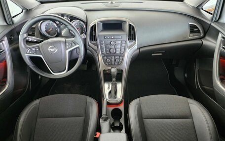 Opel Astra J, 2011 год, 975 000 рублей, 9 фотография