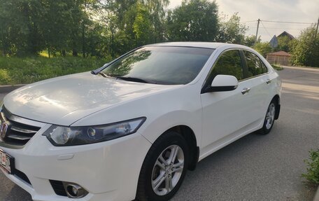 Honda Accord VIII рестайлинг, 2012 год, 1 400 000 рублей, 3 фотография