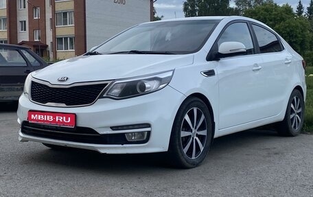 KIA Rio III рестайлинг, 2015 год, 1 100 000 рублей, 1 фотография