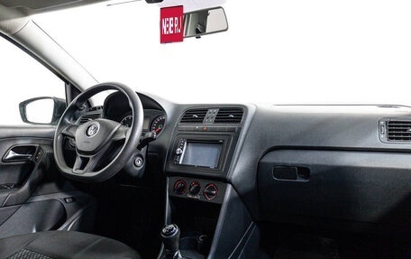Volkswagen Polo VI (EU Market), 2015 год, 869 000 рублей, 10 фотография
