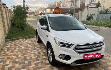 Ford Kuga III, 2017 год, 2 200 000 рублей, 3 фотография