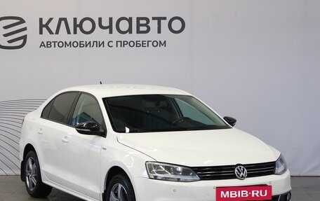 Volkswagen Jetta VI, 2013 год, 1 123 000 рублей, 3 фотография