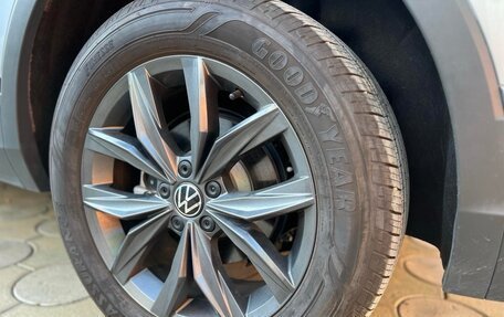 Volkswagen Tiguan II, 2022 год, 4 500 000 рублей, 7 фотография
