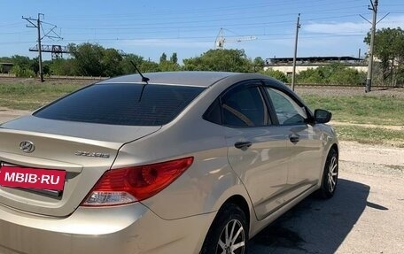 Hyundai Solaris II рестайлинг, 2011 год, 770 000 рублей, 5 фотография