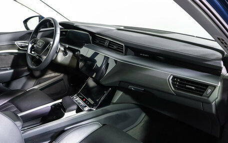 Audi e-tron I, 2019 год, 5 350 000 рублей, 9 фотография