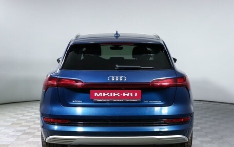 Audi e-tron I, 2019 год, 5 350 000 рублей, 6 фотография