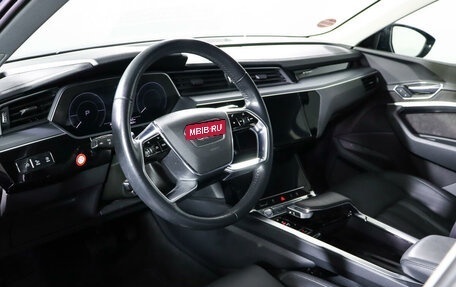Audi e-tron I, 2019 год, 5 350 000 рублей, 14 фотография