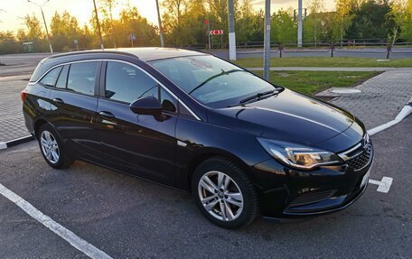 Opel Astra K, 2018 год, 1 390 000 рублей, 4 фотография