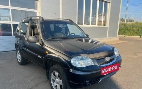 Chevrolet Niva I рестайлинг, 2010 год, 529 000 рублей, 3 фотография