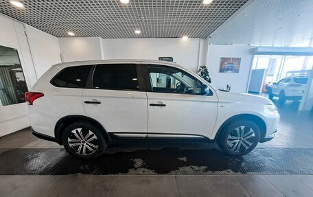 Mitsubishi Outlander III рестайлинг 3, 2017 год, 2 146 700 рублей, 4 фотография