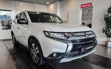 Mitsubishi Outlander III рестайлинг 3, 2017 год, 2 146 700 рублей, 3 фотография