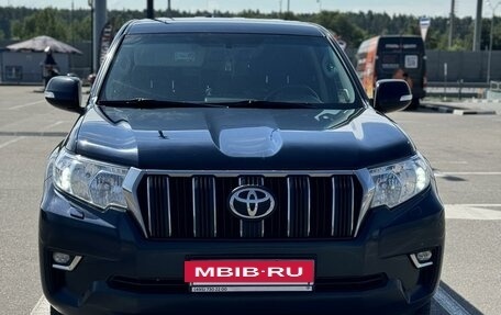 Toyota Land Cruiser Prado 150 рестайлинг 2, 2020 год, 4 800 000 рублей, 3 фотография