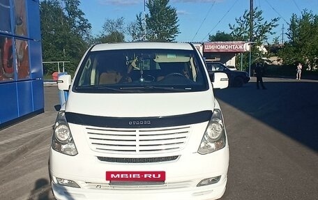 Hyundai Grand Starex Grand Starex I рестайлинг 2, 2008 год, 1 050 000 рублей, 3 фотография