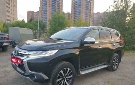 Mitsubishi Pajero Sport III рестайлинг, 2017 год, 3 800 000 рублей, 2 фотография