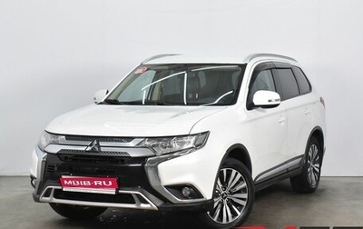 Mitsubishi Outlander III рестайлинг 3, 2019 год, 2 441 999 рублей, 1 фотография