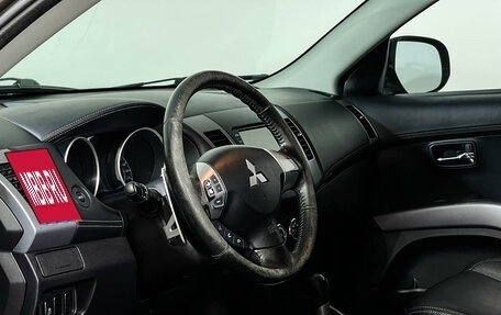 Mitsubishi Outlander III рестайлинг 3, 2012 год, 1 297 000 рублей, 13 фотография