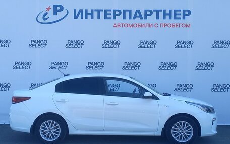 KIA Rio IV, 2018 год, 1 596 000 рублей, 4 фотография