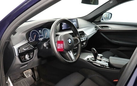 BMW 5 серия, 2018 год, 3 798 000 рублей, 11 фотография