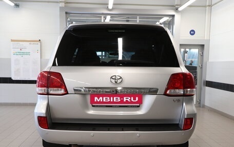 Toyota Land Cruiser 200, 2011 год, 3 200 000 рублей, 6 фотография