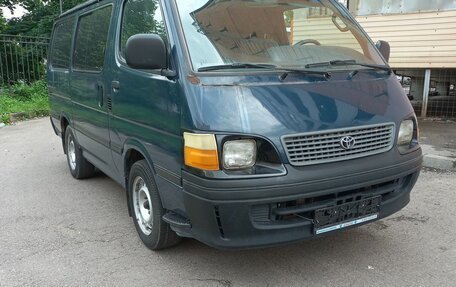 Toyota HiAce H100, 2001 год, 585 500 рублей, 3 фотография