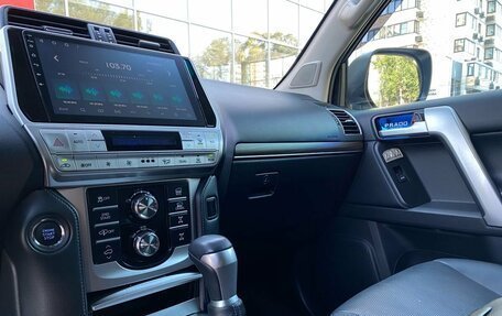Toyota Land Cruiser Prado 150 рестайлинг 2, 2019 год, 6 500 000 рублей, 11 фотография