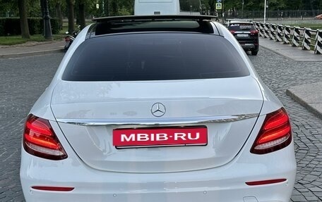 Mercedes-Benz E-Класс, 2016 год, 3 350 000 рублей, 3 фотография