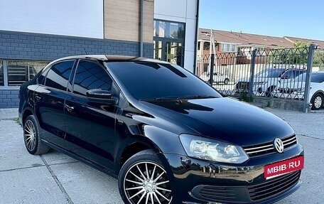 Volkswagen Polo VI (EU Market), 2014 год, 890 000 рублей, 1 фотография