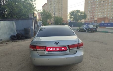 Hyundai Sonata VI, 2005 год, 600 000 рублей, 3 фотография